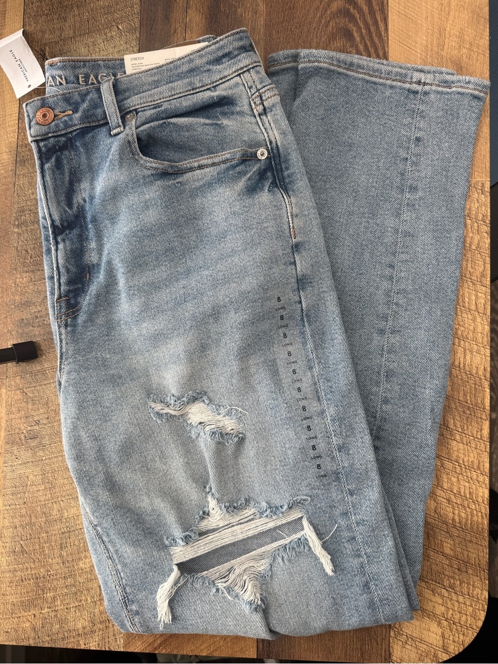 NWT AE High Rise Stretch Distressed Mom Jeans